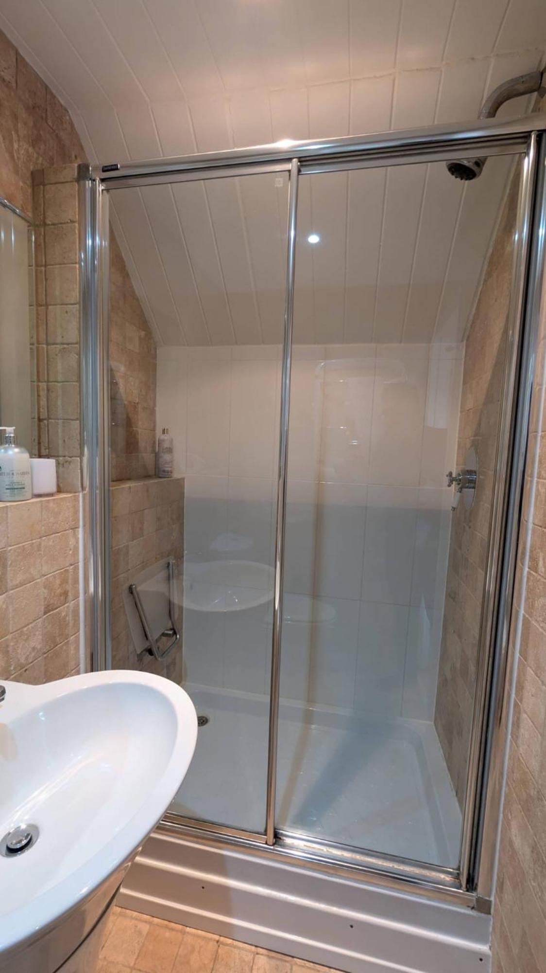 Charming Lake House Nature Retreat In Cotswold Water Park, South Cerney Near Cirencester Luaran gambar
